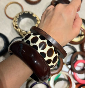 Bracelets en résine vintage pour femmes, accessoires de bijoux ethniques classiques fabriqués en Inde - Product Image 3