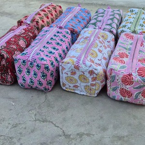 Lovely Floral Print Cosmetic Bag Zipper Closure Portable Medium Size Textile <b>Makeup</b> Case for Travel Accessory Toiletry Bag - Product Image 3