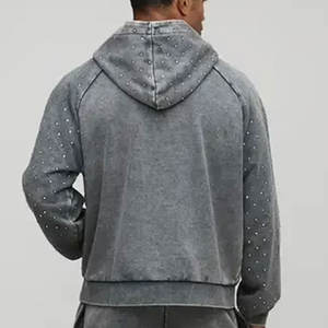 Proveedor de Sudaderas Personalizadas con Pedrería, Sudadera de Tela Resistente con Diseño Adornado con Piedras, Ideal para Marcas de Moda - Product Image 2