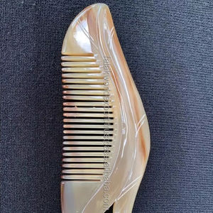 ArtisanVibe by FWE-Peine personalizado para el cabello, para masaje de salón, cuerno de Búfalo, para mujeres, a precio mayorista - Product Image 1