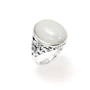 แหวนเงินแท้หยกขาว ดีไซน์ลายฉลุแบบวินเทจ เครื่องประดับอัญมณีอันงดงาม ของขวัญสำหรับผู้หญิง - Product Image 1