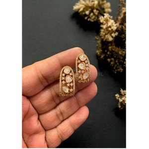 Encantadores Pendientes de Botón de Moissanita con Aspecto de Piedra, Chapados en Oro de Latón de Primera Calidad, para Mujeres y Niñas, para Usar en Bodas - Product Image 1