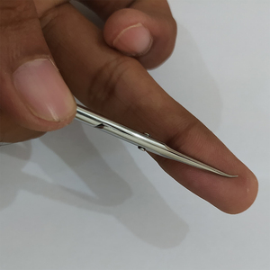 Ciseaux à cuticules en titane couleur or pour salon de beauté, finition miroir, pour techniciennes ongulaires, ciseaux de manucure, cisaille à cuticules - Product Image 4