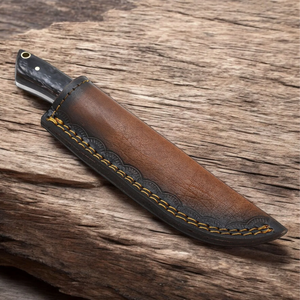 Couteaux de chasse en acier Damas faits à la main, lames fixes personnalisées, couteaux de camping en plein air avec manche en bois et étui en cuir pour le bushcraft - Product Image 4