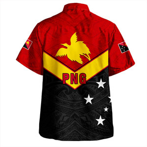 Camisa de Hombre de Papúa Nueva Guinea, Color Rojo, Estampado de Aves, Manga Corta, Texto Blanco, Patrón Tradicional, Ropa Isleña - Product Image 3