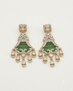Pendientes colgantes Kundan con incrustaciones de piedras cuadradas de diseño, pendientes Kundan chapados en oro antiguo para mujer, fabricante de pendientes de boda. - Product Image 1