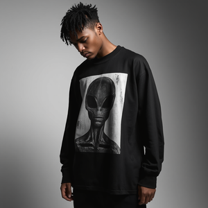 T-shirt unisexe noir à manches longues avec imprimé alien, coupe oversize, col rond, en coton, style hip-hop, décontracté, avec personnalisation OEM ODM - Product Image 1