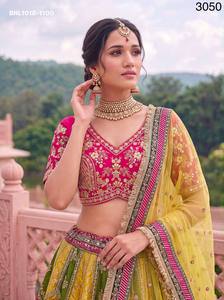 Lehenga de alta calidad en seda con paneles estilo Can-Can y bordados de Gota Patti, Dori, Zari y múltiples hilos, conjunto de Choli. Exportador indio. - Product Image 3
