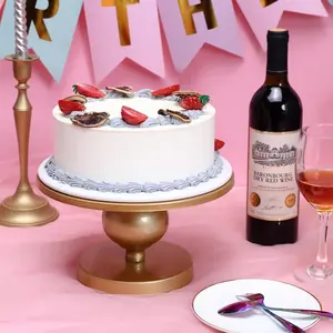 Soporte para pastel de bronce cepillado con base decorativa en espiral para mesa de postres de boda, molde de resina epoxi fabricado por Zahid Export - Product Image 3