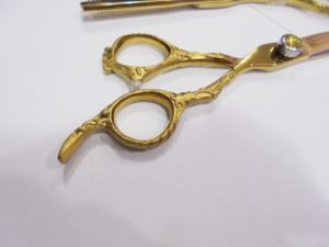 Conjunto de tijeras de acero inoxidable de alta calidad para peluquería, tijeras para cortar el pelo - Product Image 3