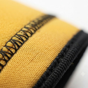 Manchons de coude en néoprène jaune vif pour entraînement intensif quotidien – Équipement de fitness personnalisé à prix abordable - Product Image 4