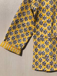 Chaquetas Acolchadas con Parches Estampados Personalizados, Elegantes y Hechas a Mano con Estilo Kantha, Cómodas y Atemporales - Product Image 6