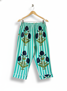 Conjunto de Pijama de Manga Larga con Cuello en V, 100% Algodón Suave para Mujer |   Ropa de estar por casa estilo boho, lisa y con estampado a mano |   Bolsa para Ropa de Dormir de Verano - Product Image 3