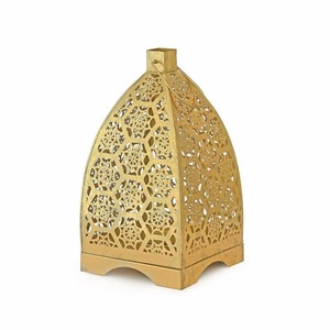 Classic Decorative Superior Quality <b>Gold</b> Finished Handmade Metal Candle <b>Lantern</b> For Indoor & Outdoor Metal <b>Lanterns</b> - Product Image 2