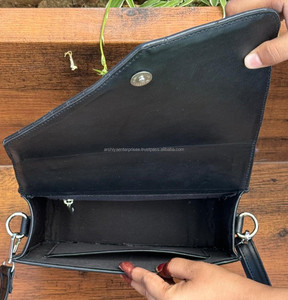 Sac à bandoulière repliable en cuir matelassé usiné à la main sur mesure pour femmes sacs à main de haute qualité en cuir véritable à volants avec poignée - Product Image 6