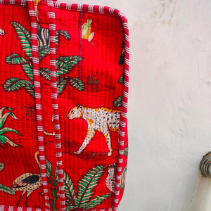 Sac fourre-tout matelassé en coton fait main, imprimés blocs animaux de safari vibrants, sangles rayées rouges, fermeture éclair, style bohème, prix d'usine - Product Image 5