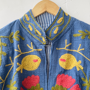 Chaqueta de algodón Suzani hecha a mano en India, chaqueta corta bordada a mano, abrigo unisex, chaqueta corta Suzani hecha a mano - Product Image 3