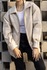 Veste utilitaire en cuir PU beige pour femme, manches longues, col montant, fermeture éclair, coupe-vent, style décontracté automne - Product Image 5