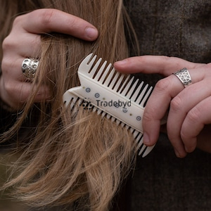 Tradebyd Luxury Bone Hair <b>Comb</b> <b>Wide</b> Tooth Hair Care <b>Comb</b> Handmade Grooming Tool for Daily Styling - Product Image 2