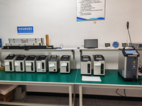Kalibrator suhu kering, alat mengukur temperatur blok kering Sensor RTD temperatur layar LCD 1 tahun