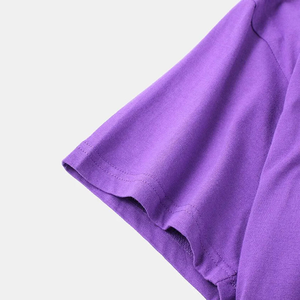 เสื้อยืดคอกลมแขนสั้นสีม่วงสำหรับผู้ชาย ผ้าถัก สีพื้น ทรงปกติ สไตล์ลำลอง ดีไซน์เรียบง่าย ย้อมสีทั้งตัว ผ้าฝ้าย 100% - Product Image 4