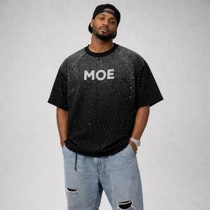 T-shirt en coton pour homme de haute qualité avec logo personnalisé, style streetwear, orné de strass, coupe carrée et courte à manches courtes - Product Image 2