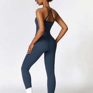 Conjunto de Yoga para Mujer de Alta Calidad, Diseño Elegante, Talla Ajustable, Cintura Alta, Spandex/Nylon Transpirable y Ecológico - Product Image 6