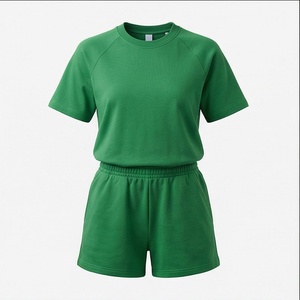 Conjunto Casual de 2 Piezas para Mujer, Tejido Verde, Camiseta de Manga Corta con Cuello Redondo y Pantalones Cortos por Encima de la Rodilla, Color Sólido, Transpirable, para Uso Diario - Product Image 1
