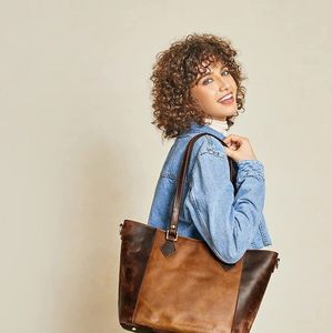 Bolso Tote de Cuero Genuino de Lujo, Resistente al Agua, Reutilizable, de Gran Capacidad, con Cierre de Cremallera, Correa para el Hombro para Mujer, Diseño de Halloween - Product Image 2