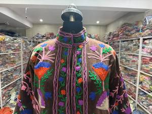 เสื้อแจ็คเก็ตกำมะหยี่ปักมือ คอจีน แขนยาว ลายดอกไม้ สำหรับฤดูใบไม้ร่วง เสื้อผ้าผู้หญิง ของขวัญสำหรับเธอ - Product Image 2