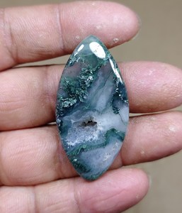 Cabochon d'agate mousse naturelle, pierre précieuse taillée en marquise, quartz vert et blanc poli, pierre lâche pour la fabrication de colliers et de bijoux - Product Image 1