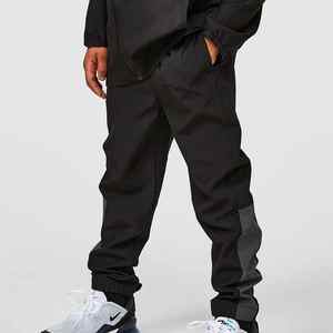 Conjunto Deportivo para Niños, Sudadera con Capucha y Pantalones Deportivos, Ropa Deportiva Personalizada para Niños - Product Image 5