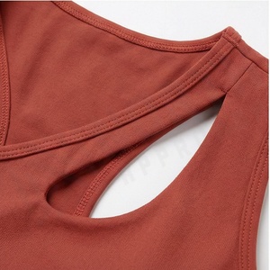 Ensemble de sport sans couture personnalisé pour femme : soutien-gorge de sport et leggings deux pièces, tenue de fitness sur mesure avec logo - Product Image 4