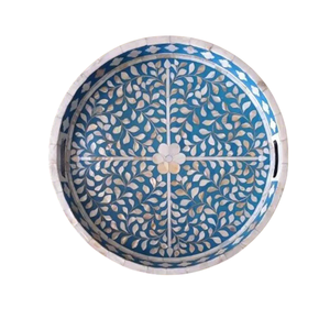 Bandeja Redonda de Nácar Hecha a Mano y Personalizada con Diseño Floral Azul, Artesanía India, Incrustaciones de Madera y Nácar, Utensilios de Cocina - Product Image 1