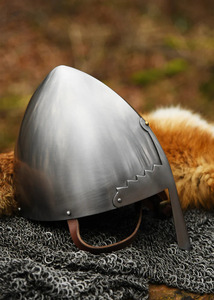 Casque de Chevalier Médiéval Fait Main, Coiffe Métallique Décorative pour Collections, Costumes, Accessoires de Films et Présentations d'Événements - Product Image 6