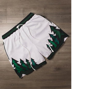 กางเกงบาสเก็ตบอลตาข่ายผู้ชาย OEM ODM มีกระเป๋าข้าง เอวยางยืดพร้อมเชือกผูก พิมพ์ลายดิจิตอล 3 มิติ แบบซับลิเมชั่น - Product Image 2