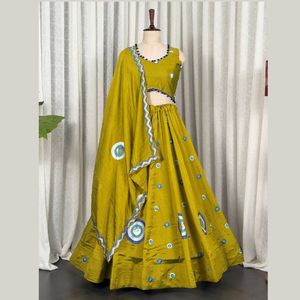 Lehenga Choli en soie Vichitra brodé multi-fils pour Navratri avec dupatta – Prix de gros par Royal Export - Product Image 6