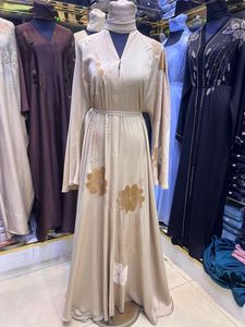 Abaya de Alta Calidad, Modesta, Estilo Dubái, con Cuentas y Lentejuelas, Manga Larga, Tradicional Musulmana, Hecha a Mano, para Boda, de Poliéster Transpirable, Cuello en V, para Mujer - Product Image 2