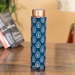 Antigua botella de agua de cobre con diseño floral azul, termo portátil con tapa para viaje. - Product Image 4