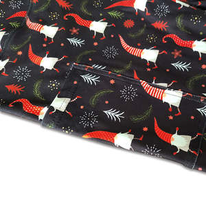 Leggings de yoga pour femmes en gros d'usine, imprimés sur mesure, taille haute, en soie de lait douce, coupe courte |   Vêtements de sport pour Noël - Product Image 4