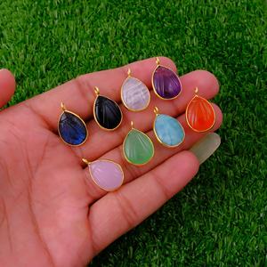 ชุดจี้แกะสลักสีดำทำด้วยมือพลอยโอนิกซ์ประดับอัญมณีสีทอง - Product Image 6