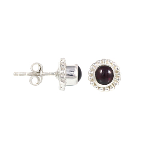 Boucles d'oreilles ethniques bohèmes exquises en grenat naturel et argent 925, petites clous d'oreilles pour femmes, bijoux en gros - Product Image 2
