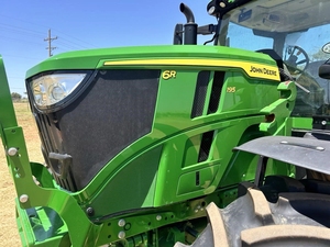 Tracteur utilitaire 6R 195 en excellent état à vendre - Product Image 5