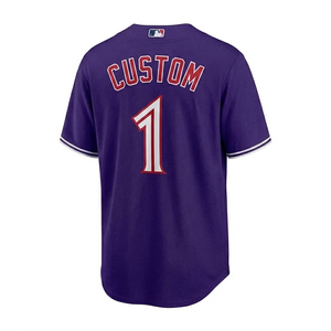 Camiseta de béisbol sublimada morada personalizada, ligera, para hombre, manga corta, cuello en V, transpirable, de malla de poliéster, deportiva, corte regular. - Product Image 2