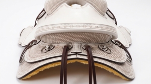 Selle de cheval en cuir de style occidental avec arceau en fibre et quincaillerie en acier inoxydable – Équipement d'équitation professionnel pour ranch, sentier, entraînement et extérieur - Product Image 6