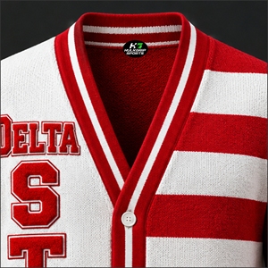 Cárdigan de Punto Acrílico para Mujer con Cuello en V y Botones, Diseño de Letras Griegas Delta Sigma Rojas y Blancas, Tendencia DST - Product Image 3