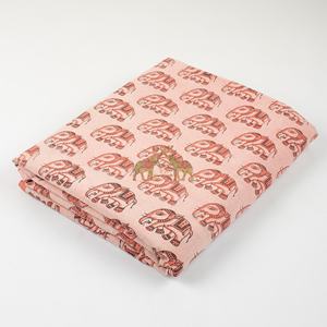 Nouveau design personnalisé, tissu en coton imprimé Sanganeri avec motif animal, éléphant, bébé - Product Image 3