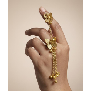 Bracelet de luxe plaqué or Hathphool – Bracelet élégant à motif floral pour femme - Product Image 3