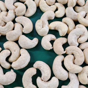 Fournisseur de Confiance : Noix de Cajou en Gros (Kaju) – SANTIGO – Faible MOQ, Emballage Personnalisé - Product Image 1