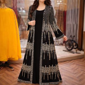 Abaya noire respirante ornée à la main |   Cape de soirée de créateur avec broderie Zari dorée et travail de pierres, à franges à pampilles - Product Image 1